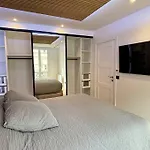 Renovated Apartment Near Tuileries And Concorde