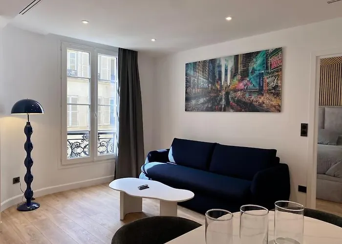 Renovated Apartment Near Tuileries And Concorde