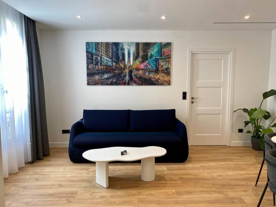 Renovated Near Tuileries And Concorde Appartement Parijs
